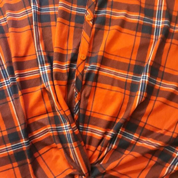 Absolutely Famous Top Women 2X Red Black Buffalo Plaid Front Knot Tie Button Up - Picture 4 of 13